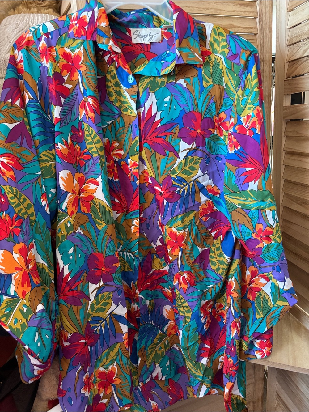 Shapely Tropical Floral Oversized Button-Up Shirt - Multicolor Small